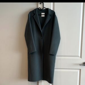 Gorgeous Sandro green coat size 36